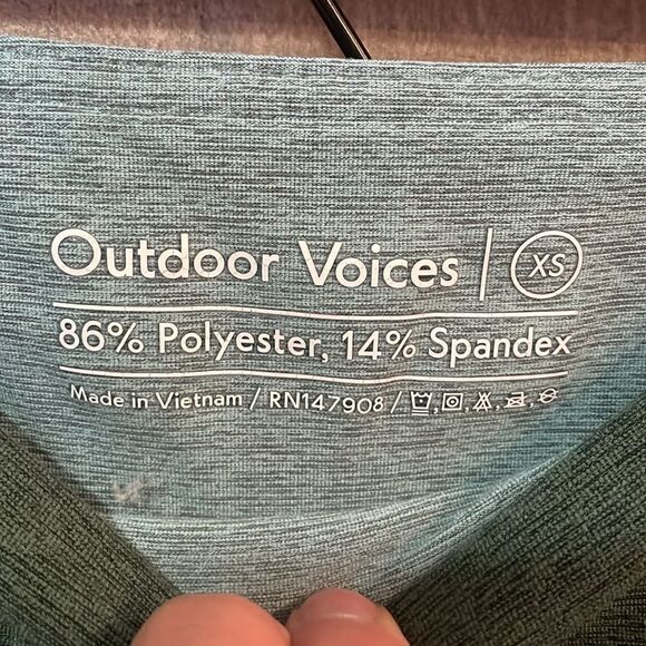 Outdoor Voices 7/8 Dipped Leggings - Picture 6 of 7